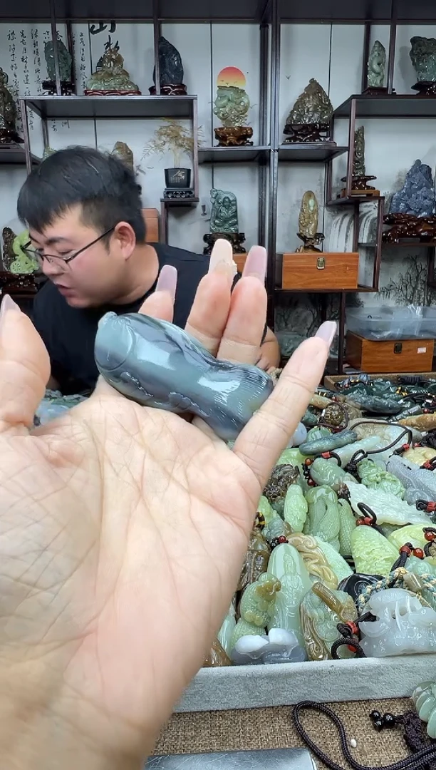 未镶嵌和田玉把件1