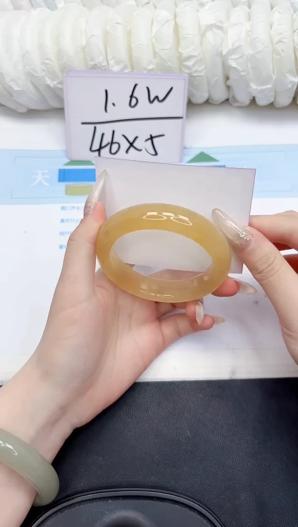 未镶嵌手镯石英质玉147-60