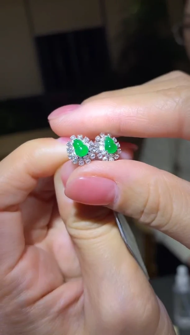 18K金镶嵌翡翠耳饰|不退不换