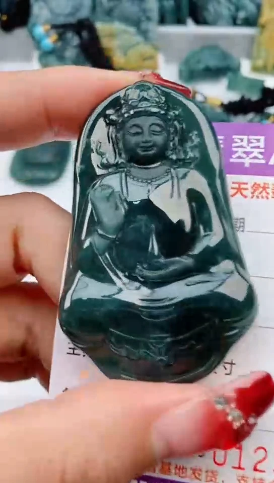 【闪购商品】翡翠颈饰未镶嵌