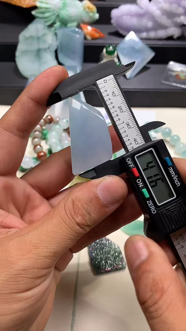 翡翠挂件未镶嵌3