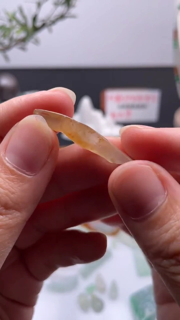 吊坠(不含链)未镶嵌翡翠缅甸天然翡翠，不包工