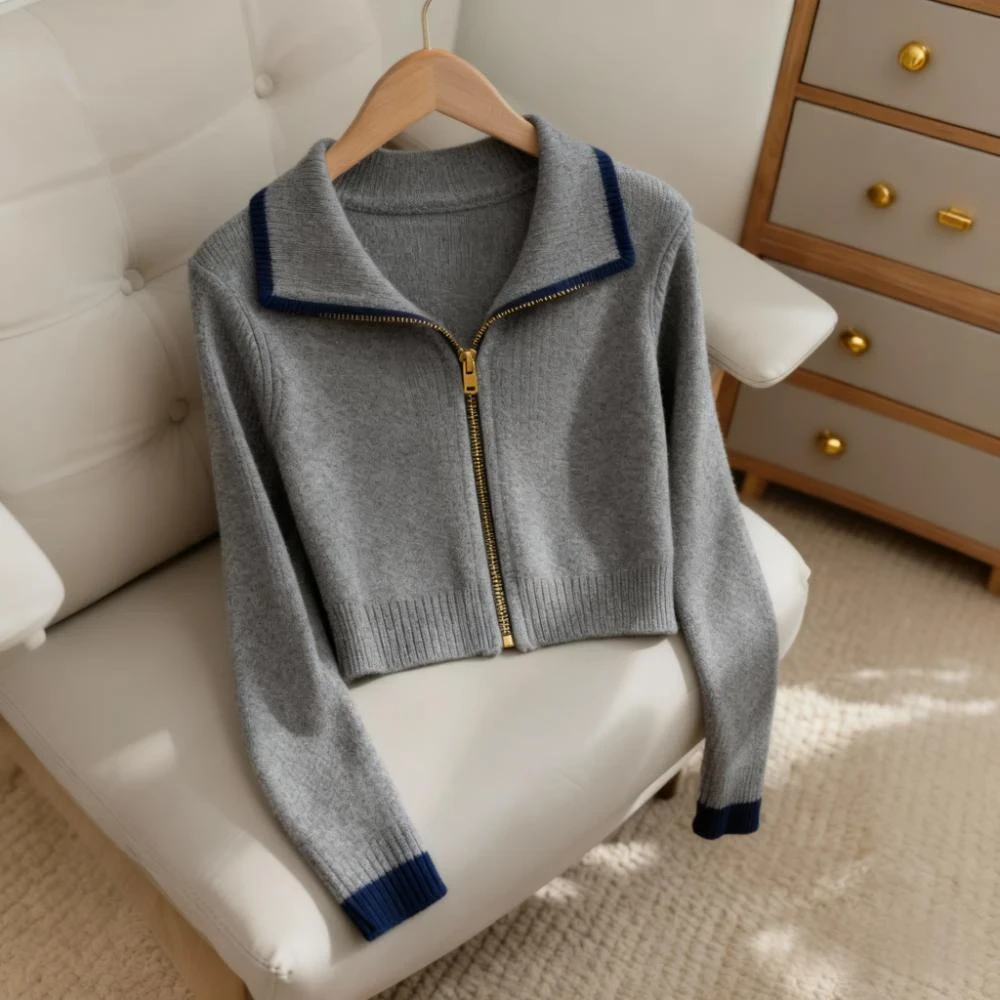 今年秋冬季新款女装显瘦洋气时尚百搭长袖短款毛衣灰色翻领针织衫