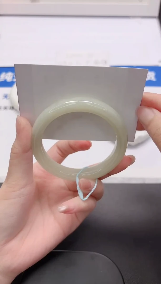 和田玉手镯未镶嵌178-58