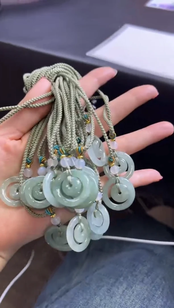 【闪购商品】翡翠颈饰未镶嵌B35多样性发一件