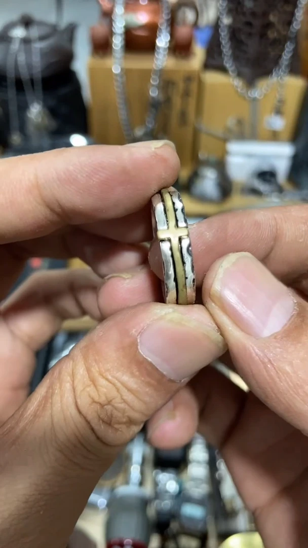 瓷片闪购商品  如图所示