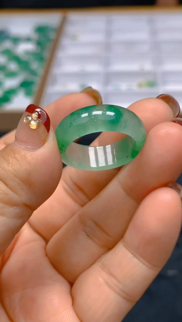 【闪购商品】石英质玉戒指未镶嵌天然冰美人非洲翠001