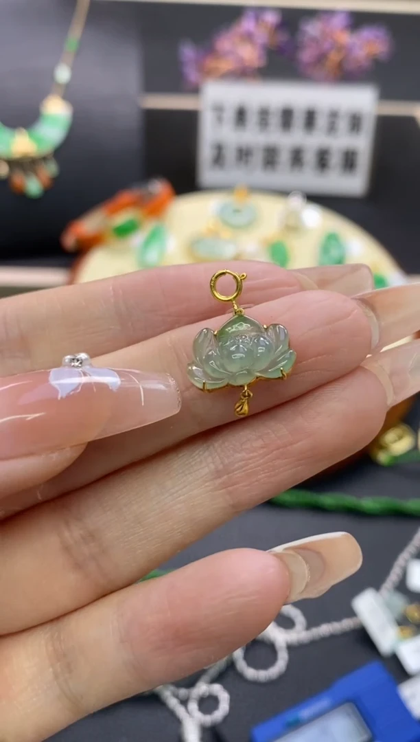 【闪购商品】翡翠颈饰18K金镶嵌净货15964