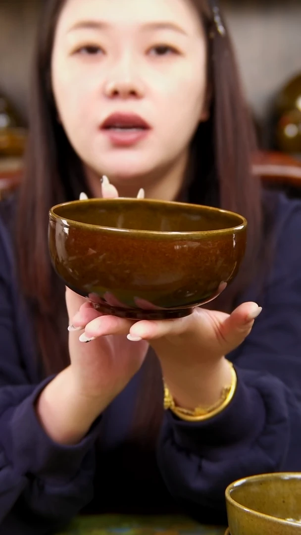 鳝鱼黄色的碗拍一发二直径13.8左右