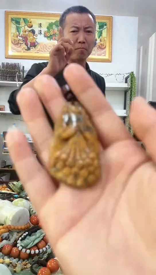 未镶嵌岫玉挂件
