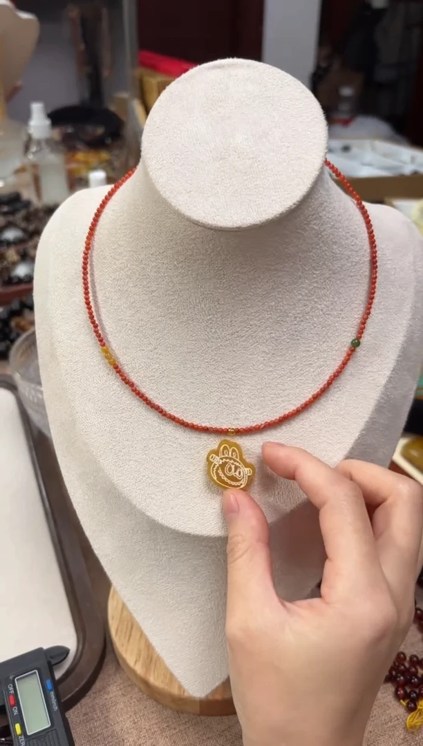 【闪购商品】蜜蜡裸石未镶嵌拉布布