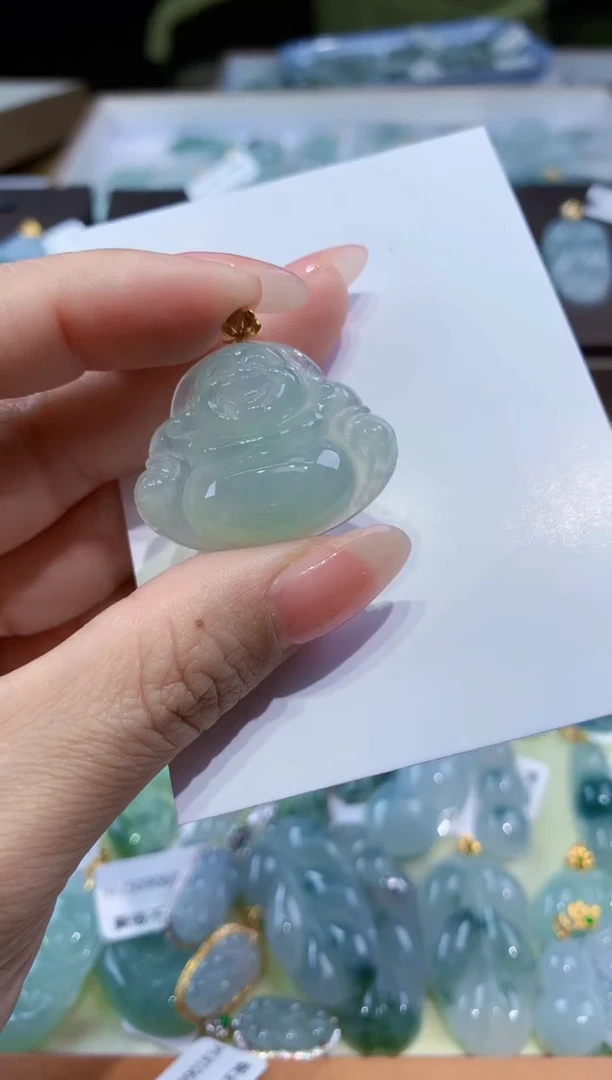 颈饰18K金镶嵌翡翠天然翡翠A货挂件