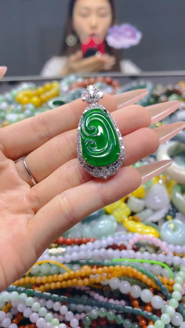 颈饰未镶嵌翡翠多样性择优发货