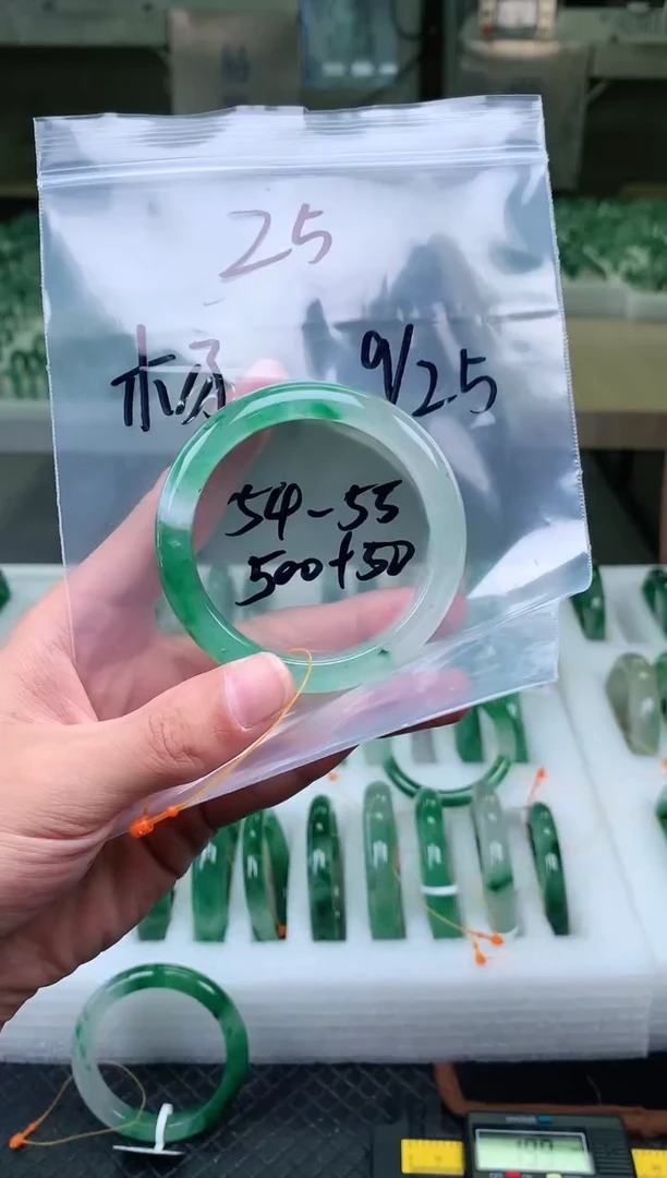 未镶嵌非洲翠手镯石英质玉非洲翠手镯60-61圈口26号