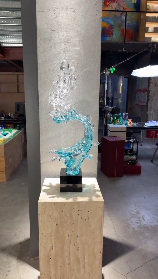 摆件风生水起+黑色高底座