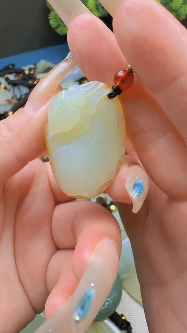 和田玉未镶嵌颈饰4