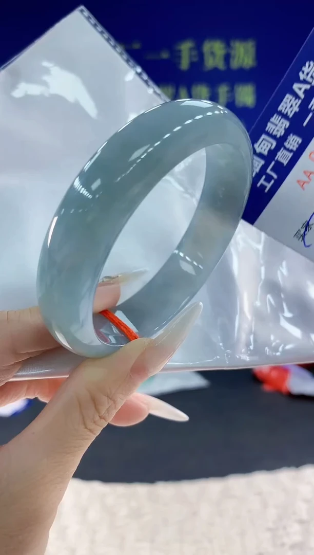 未镶嵌手镯翡翠80