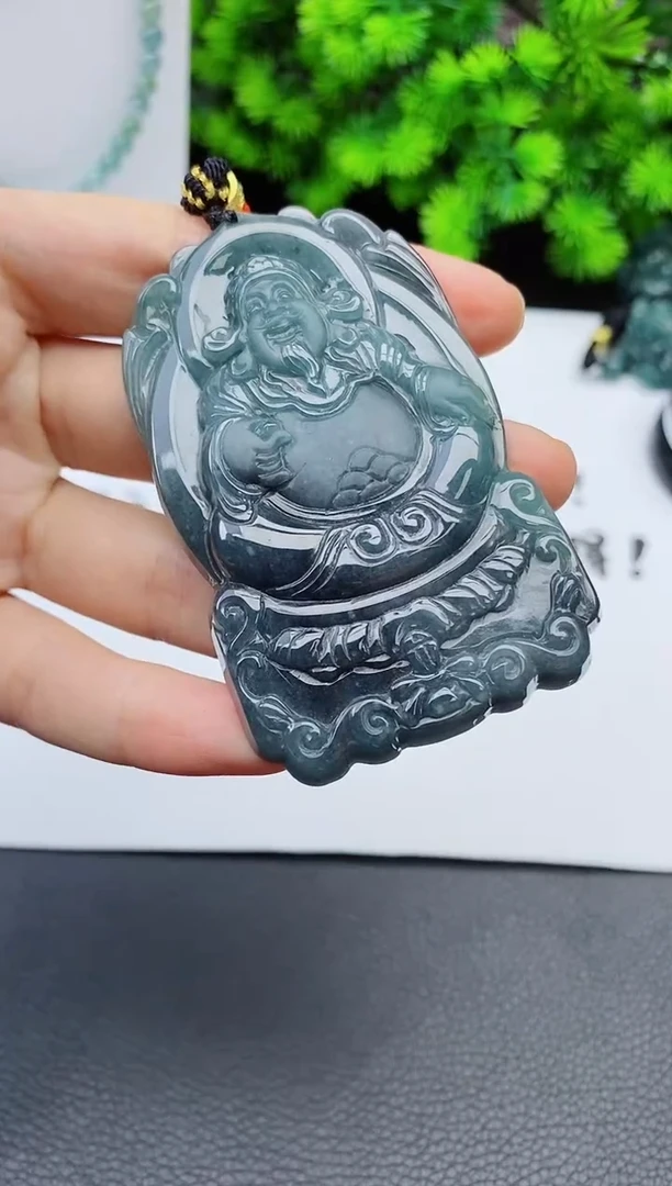 翡翠未镶嵌颈饰