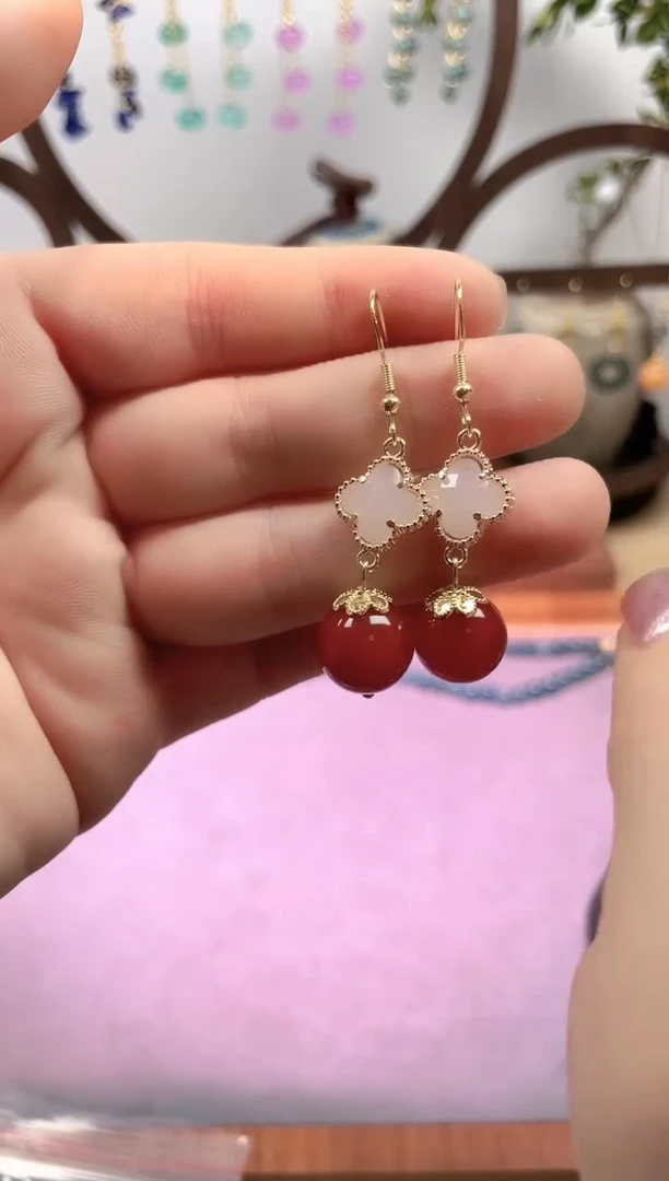 银S925镶嵌南红玛瑙耳饰258000