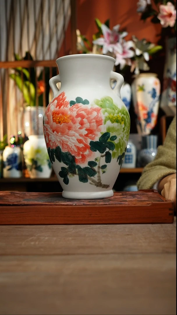 当代景德镇设计师釉下手绘陶瓷花瓶