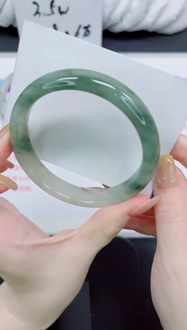 石英质玉手镯未镶嵌181