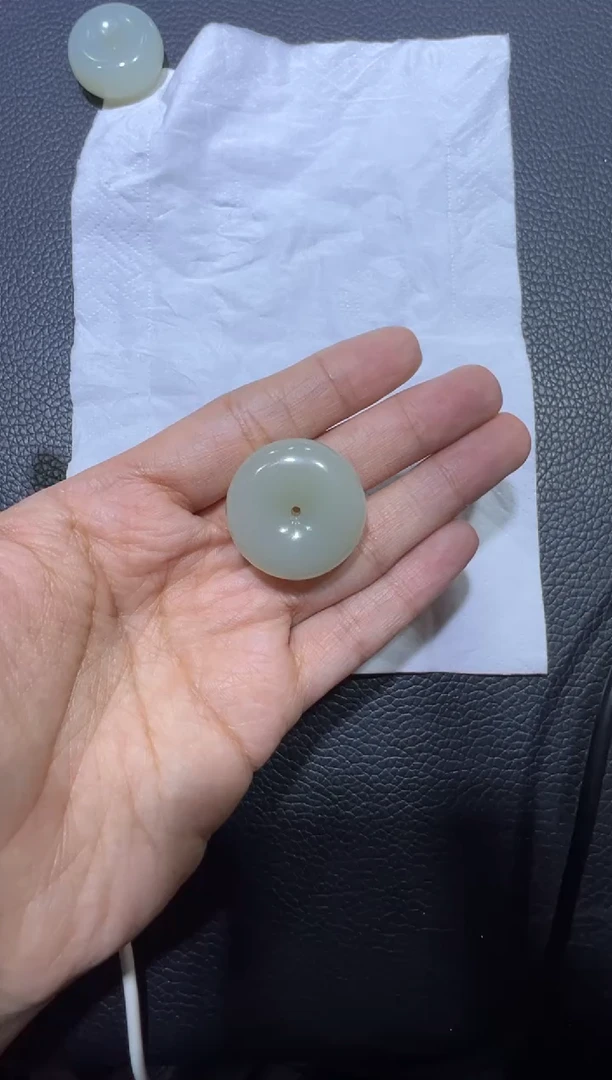 吊坠(赠链)未镶嵌和田玉且末近矿高青白平安扣（产地直发）