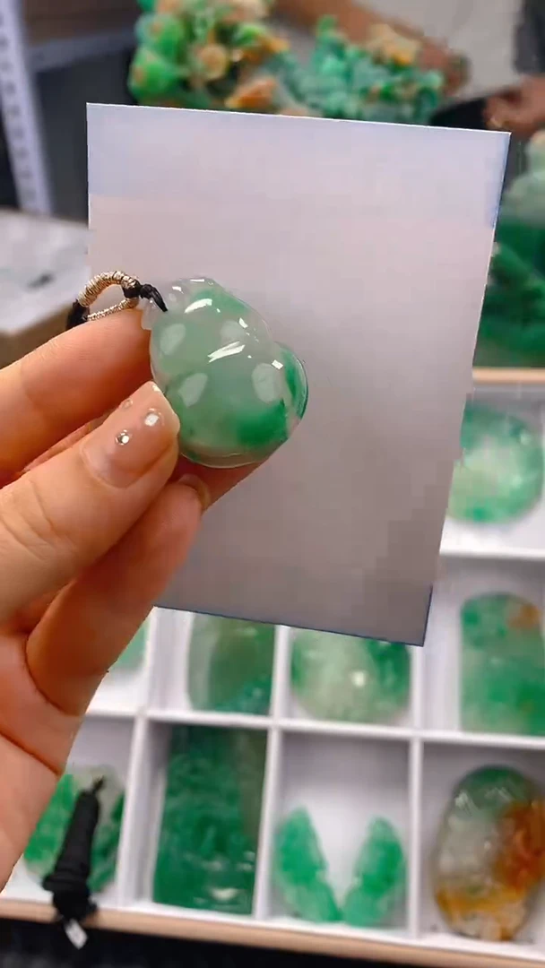 石英质玉未镶嵌颈饰80026