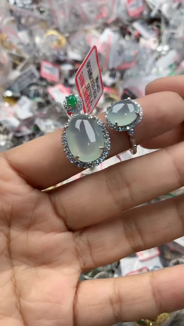 银S925镶嵌戒指翡翠777            6