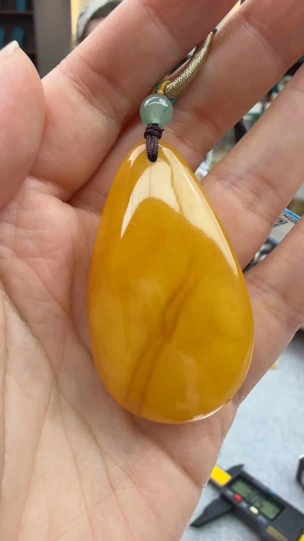 琥珀颈饰未镶嵌468秒拍号 假一罚三