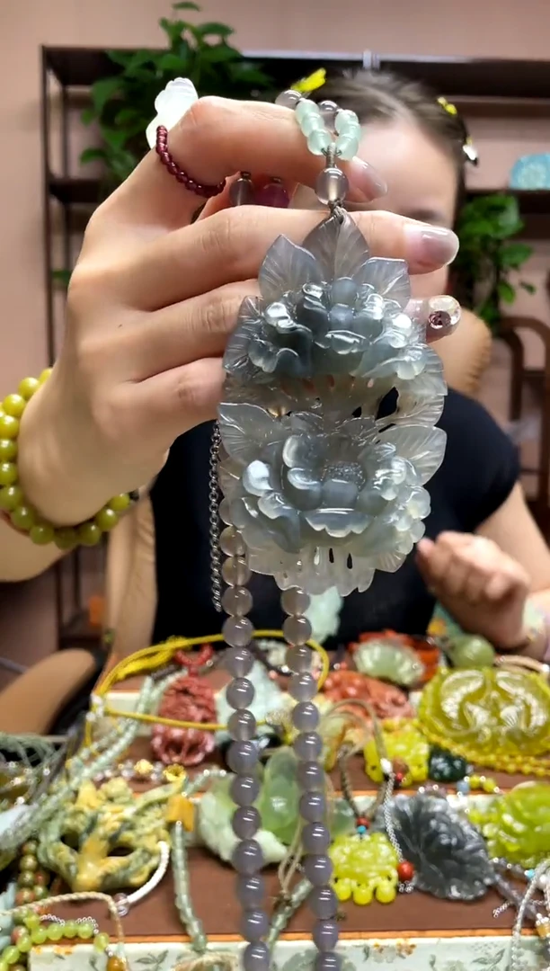 未镶嵌岫玉吊坠·