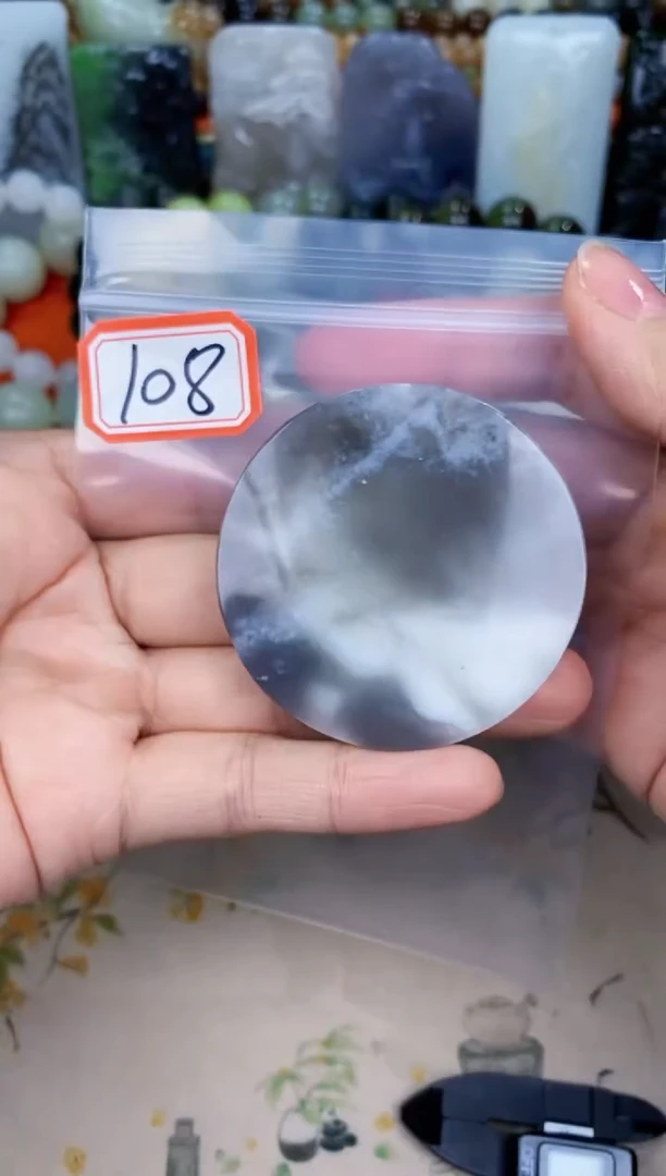 和田玉未镶嵌颈饰和田玉