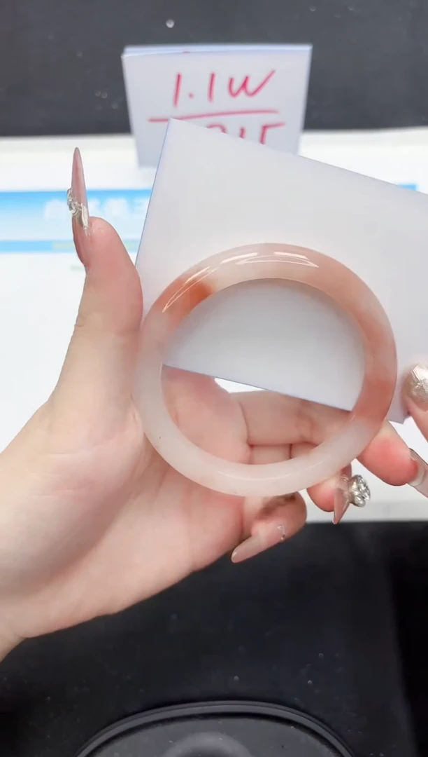 【闪购商品】石英质玉手镯未镶嵌85-58.6