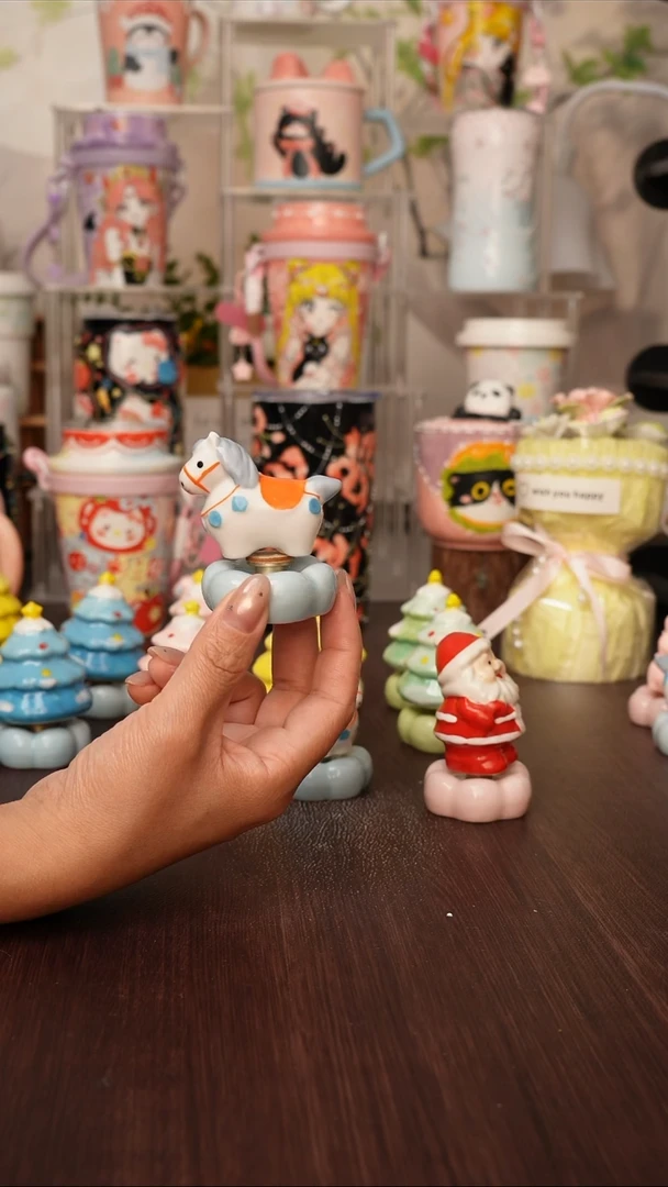 陶景德镇手绘的杯子