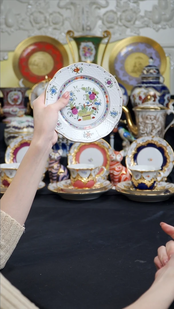 骨瓷婷婷中古器物如图所示53