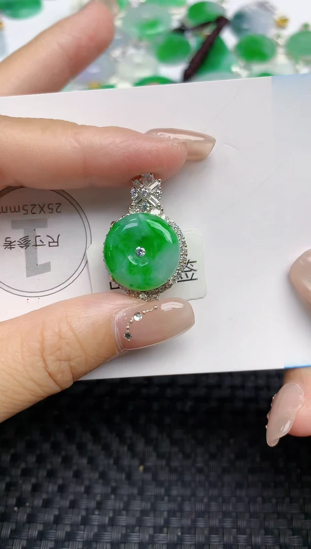 颈饰未镶嵌翡翠天然缅甸A货翡翠百元以上9元证书费自理