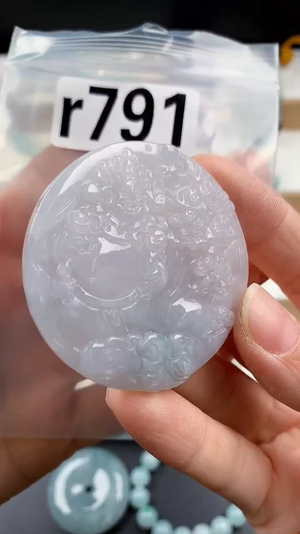 颈饰未镶嵌翡翠天然翡翠吊坠挂件