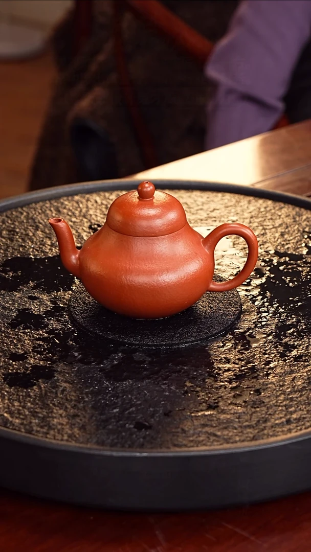 茶壶紫砂成进窑  梨形130  粗砂大红袍十八目  260毫升