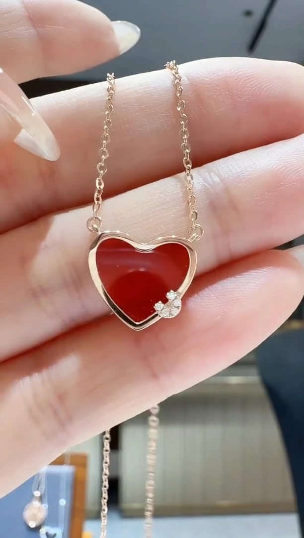 玛瑙/玉髓项链18K金镶嵌爱心U项链