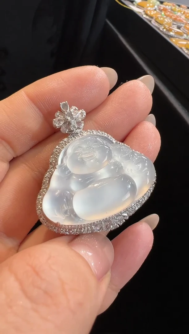 【闪购商品】翡翠颈饰18K金镶嵌吊坠