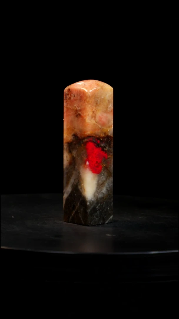 鸡血石刘关张鸡血石