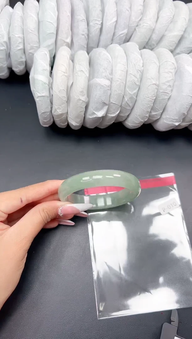精品手镯，一物一拍P-010