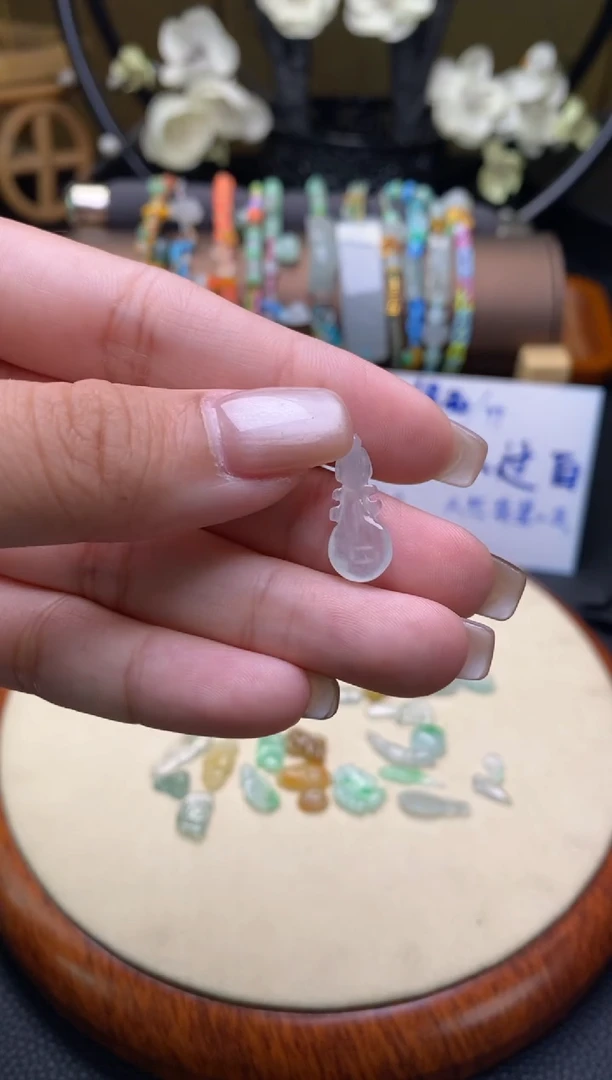 颈饰未镶嵌翡翠净货15784