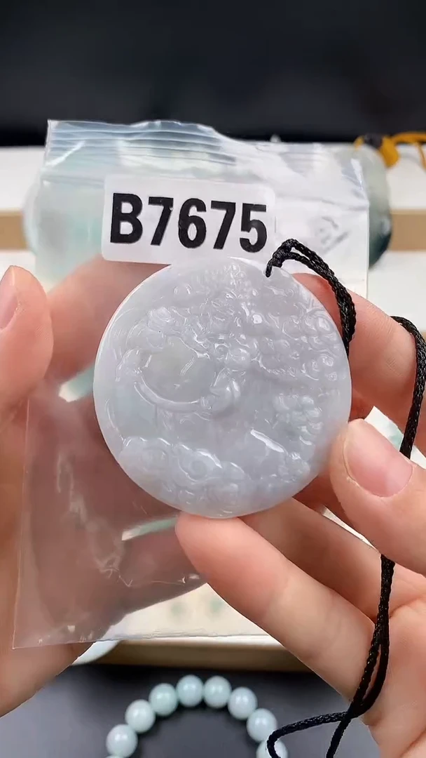 颈饰未镶嵌翡翠天然翡翠吊坠挂件