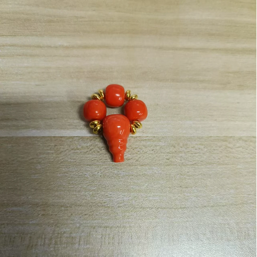 红色三通约卡10-11X厚12.5X高20珠子6134