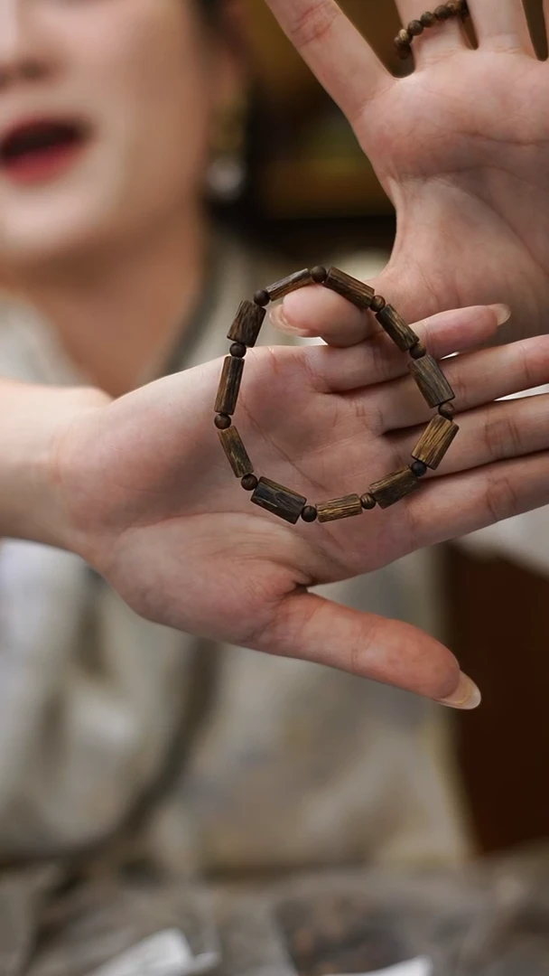 沉香手串树心油带隔珠单圈 3克+ 多样性发一