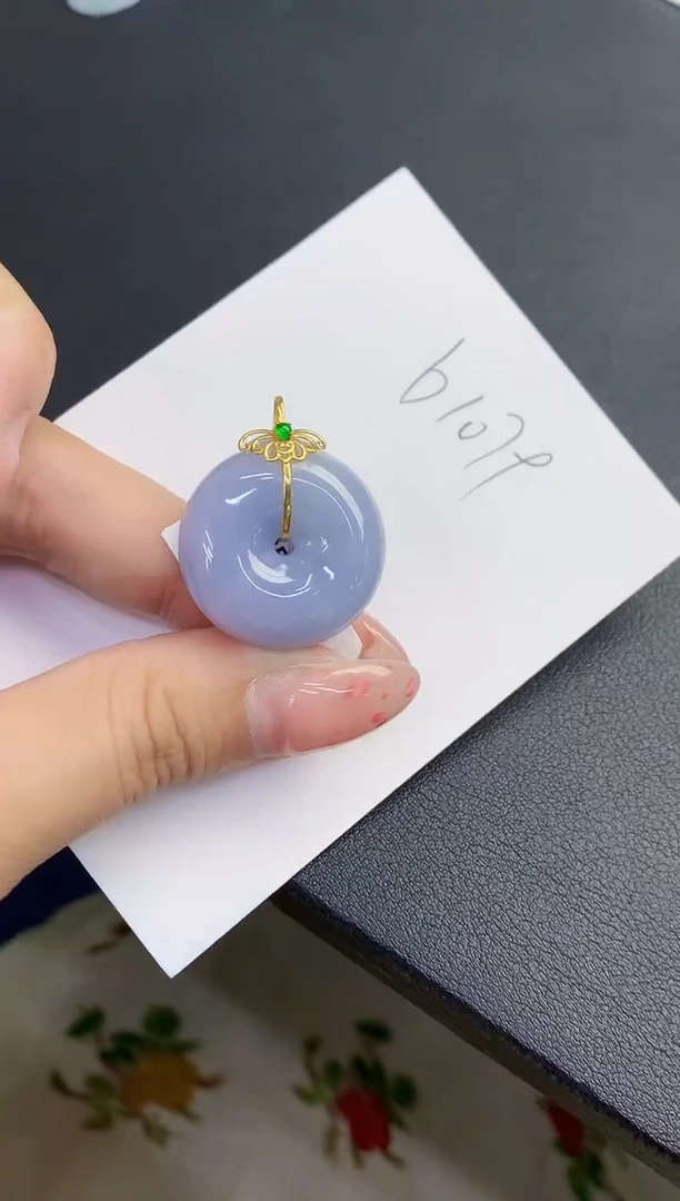 翡翠18K金镶嵌颈饰缅甸天然翡翠A货