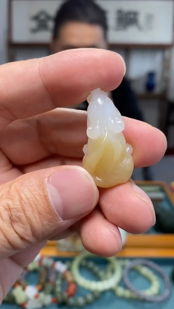 颈饰未镶嵌和田玉61