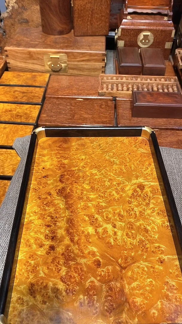 香樟木黄金樟茶盘一个