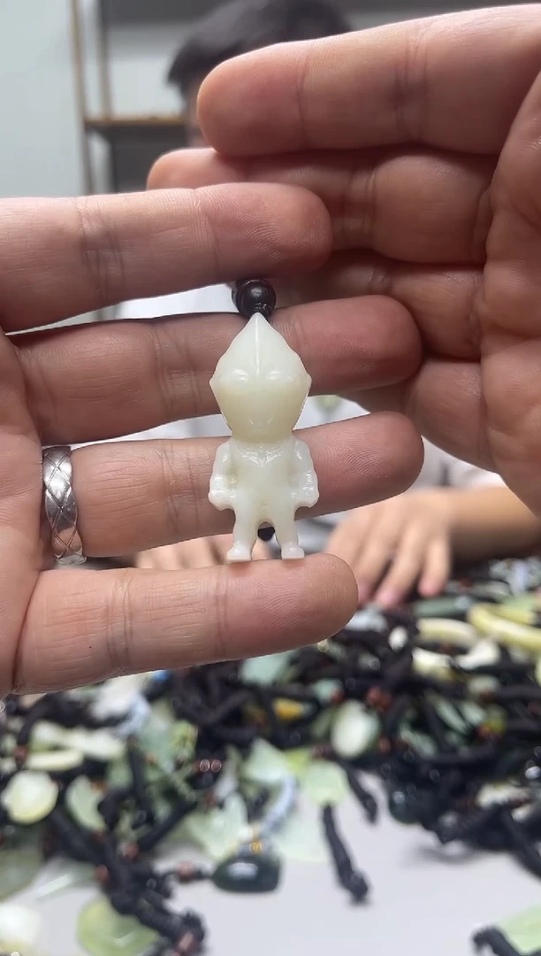 未镶嵌岫玉吊坠·