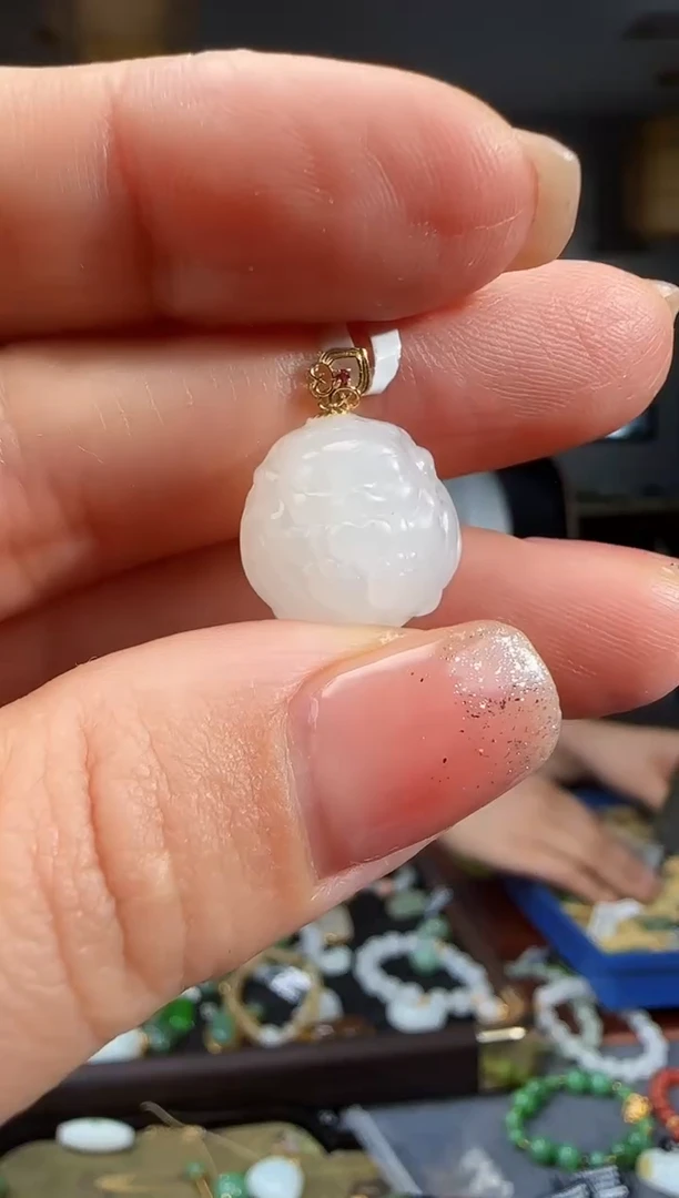 和田玉18K金镶嵌吊坠(不含链)1